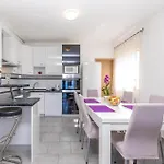 3 Bedroom Cozy In