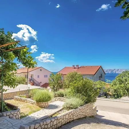 3 Bedroom Cozy In شقة *