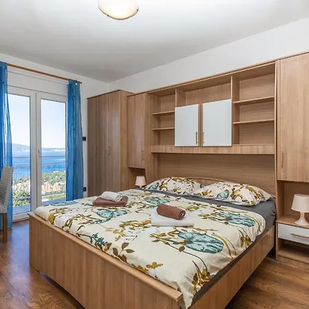 Apartment Lovely In With Wifi Novi Vinodolski