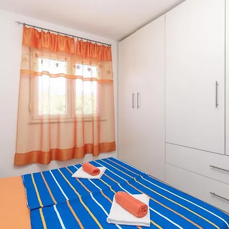 3 Bedroom Cozy In *