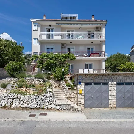 Apartment Lovely In With Wifi Novi Vinodolski
